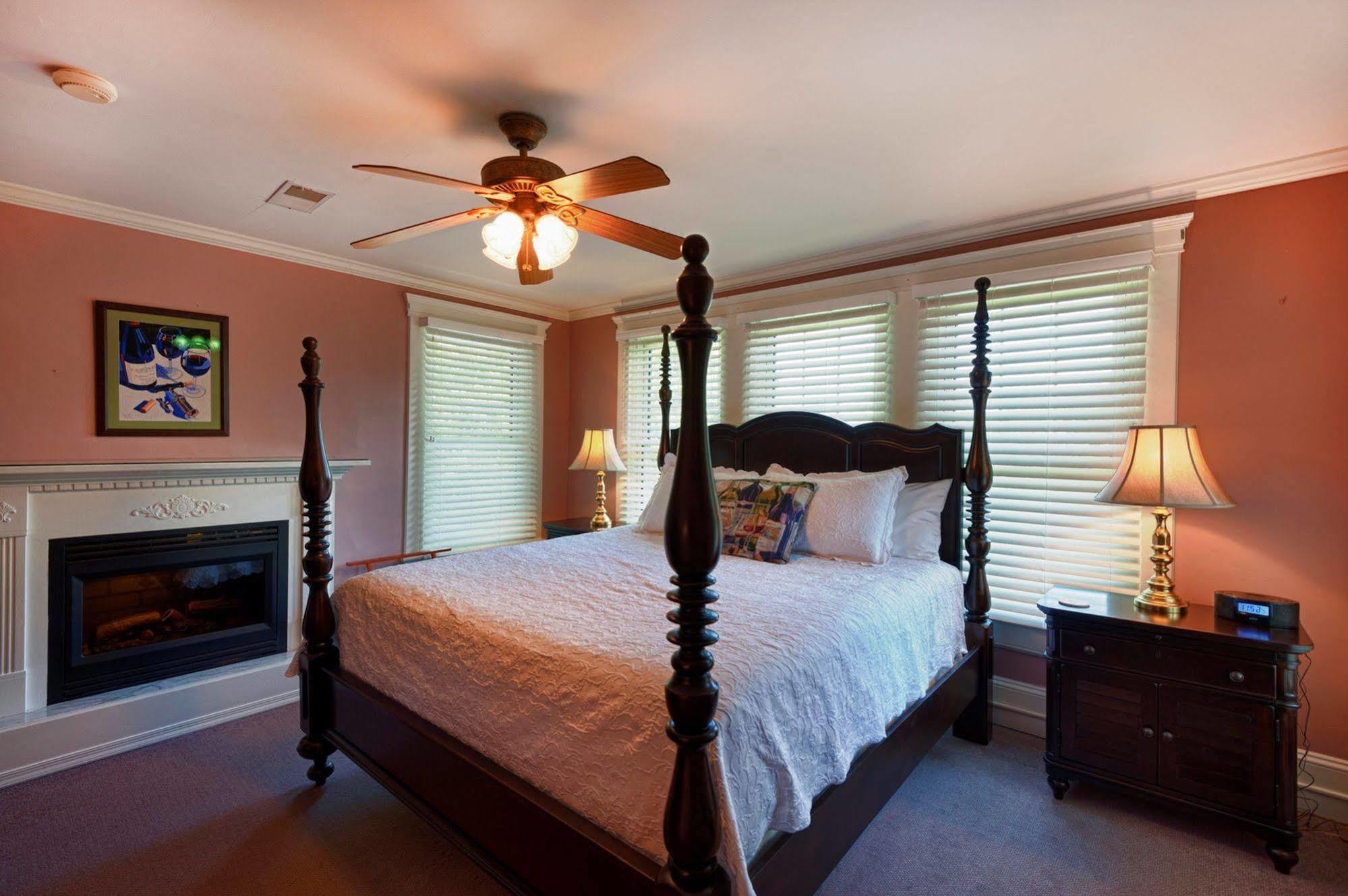 Steeles Tavern Manor Bed & Breakfast Raphine 외부 사진