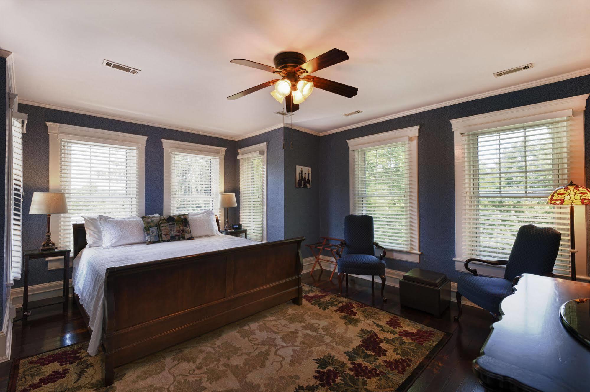 Steeles Tavern Manor Bed & Breakfast Raphine 외부 사진
